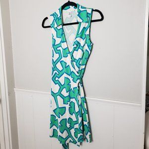 DIANE VON FURSTENBERG 100% Silk Wrap Dress